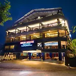 Sulis Beach Hotel & Spa